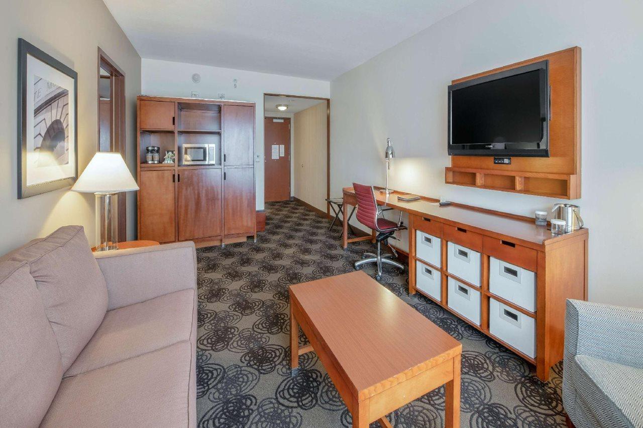 Doubletree By Hilton Raleigh-Cary Hotel Eksteriør billede