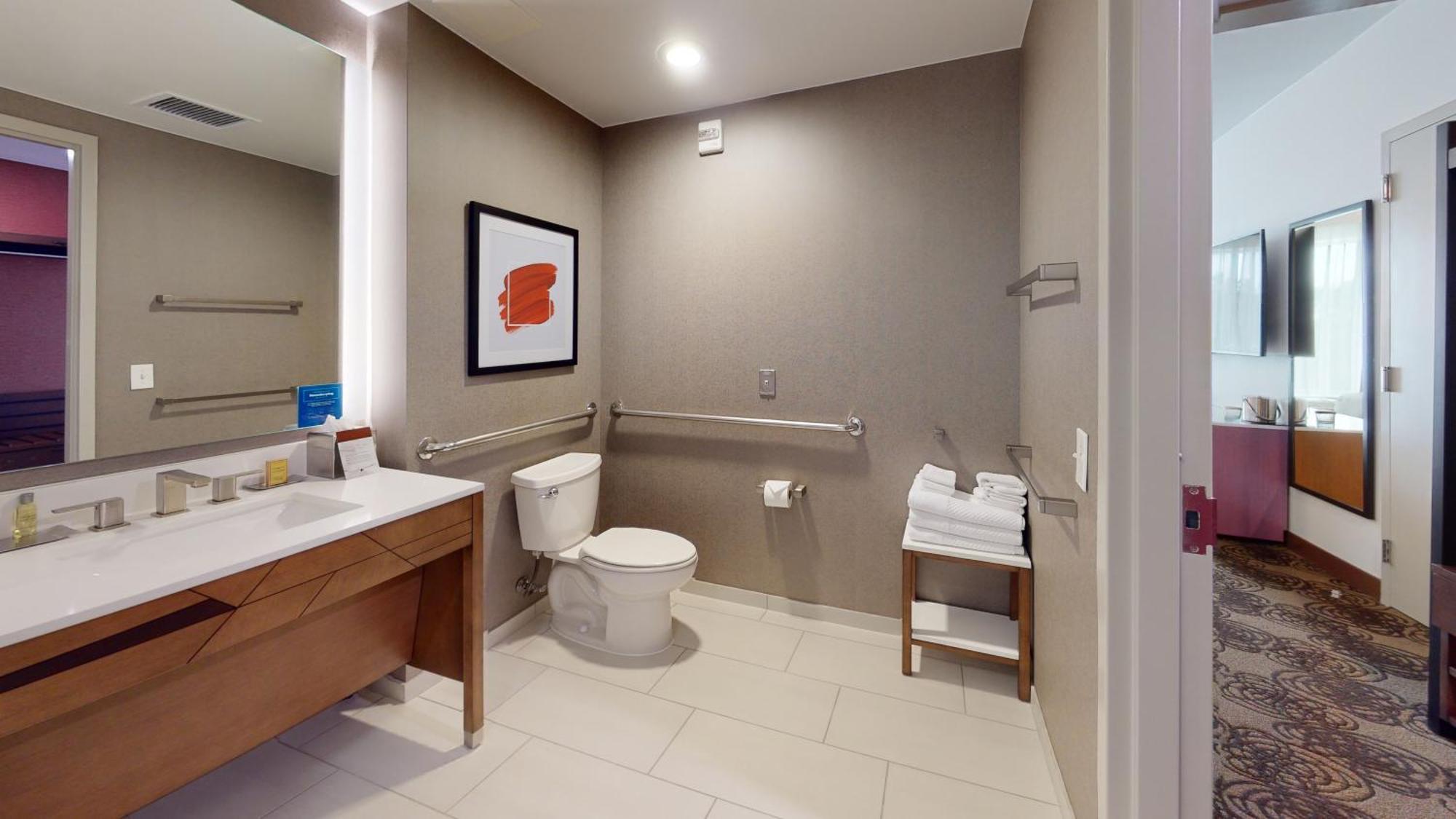 Doubletree By Hilton Raleigh-Cary Hotel Eksteriør billede