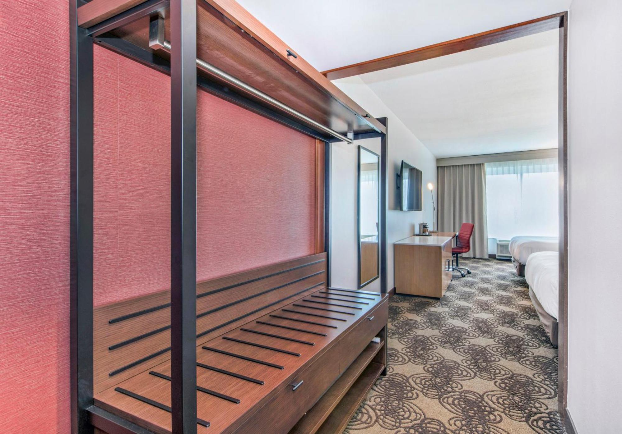 Doubletree By Hilton Raleigh-Cary Hotel Eksteriør billede