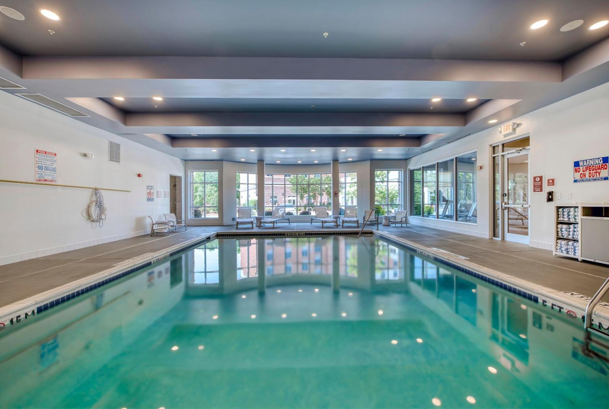 Doubletree By Hilton Raleigh-Cary Hotel Eksteriør billede