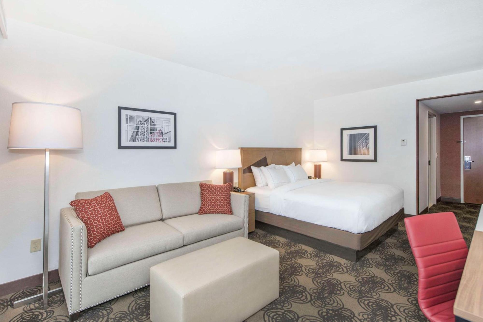 Doubletree By Hilton Raleigh-Cary Hotel Eksteriør billede