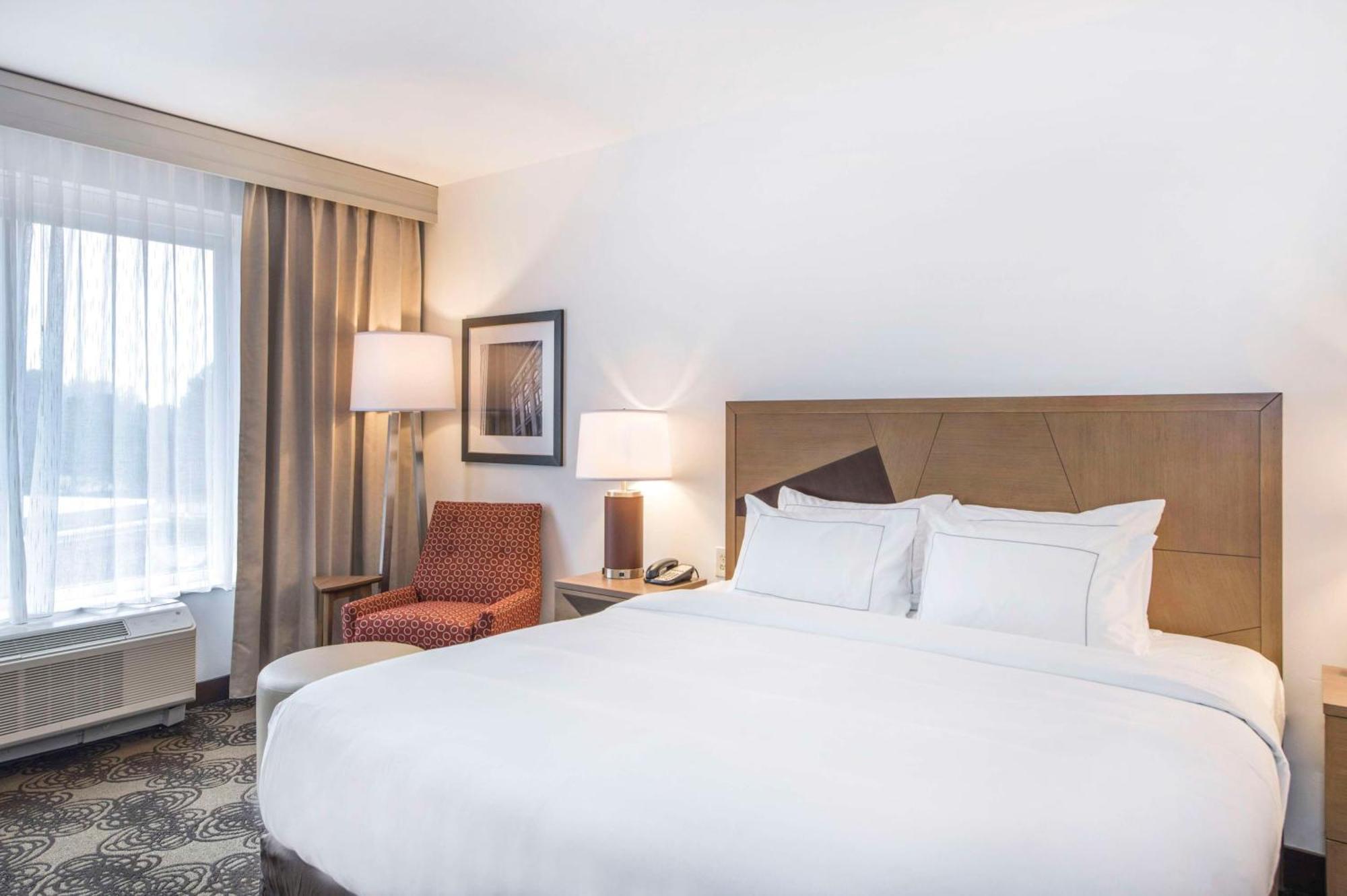 Doubletree By Hilton Raleigh-Cary Hotel Eksteriør billede