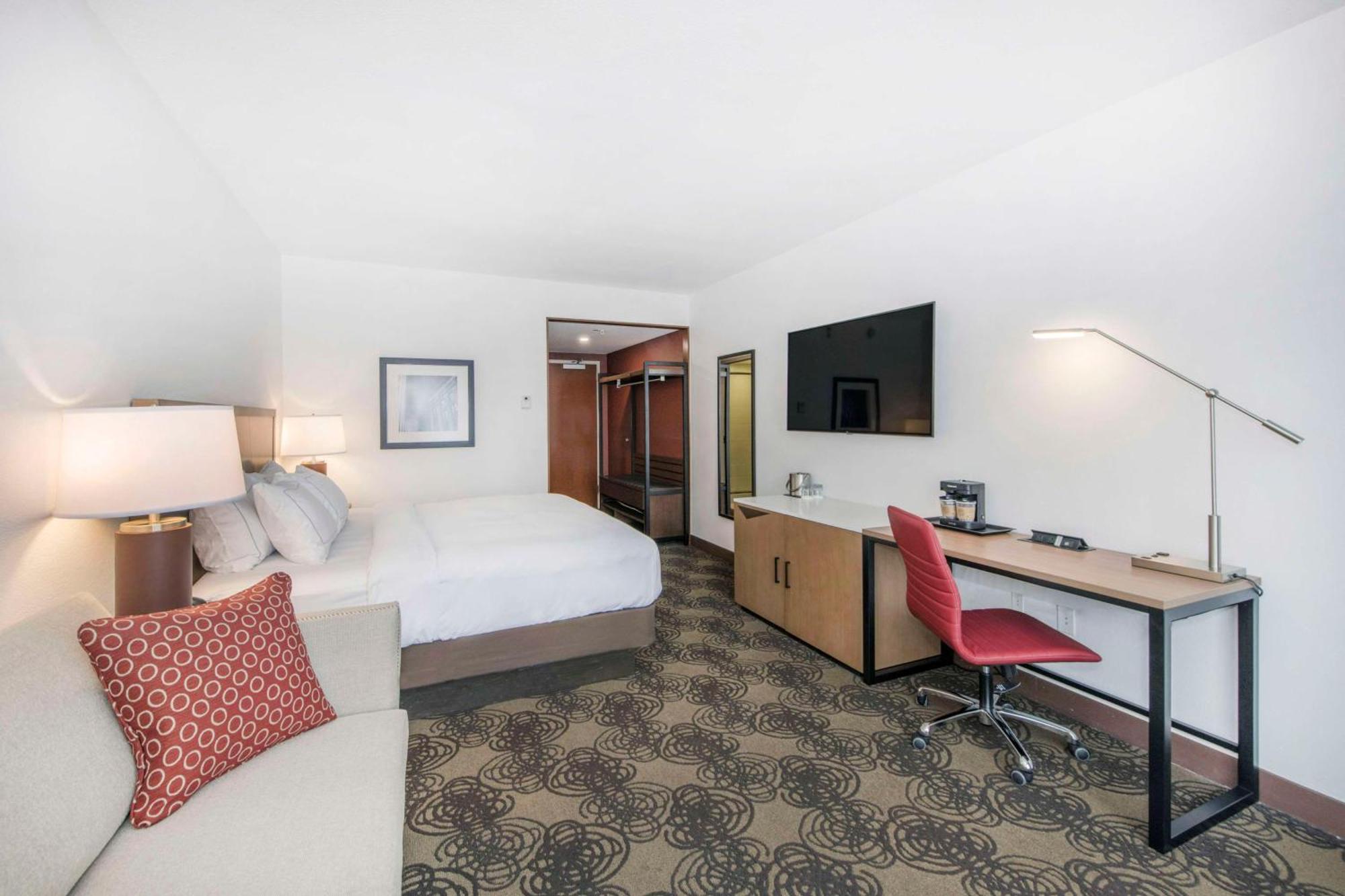 Doubletree By Hilton Raleigh-Cary Hotel Eksteriør billede
